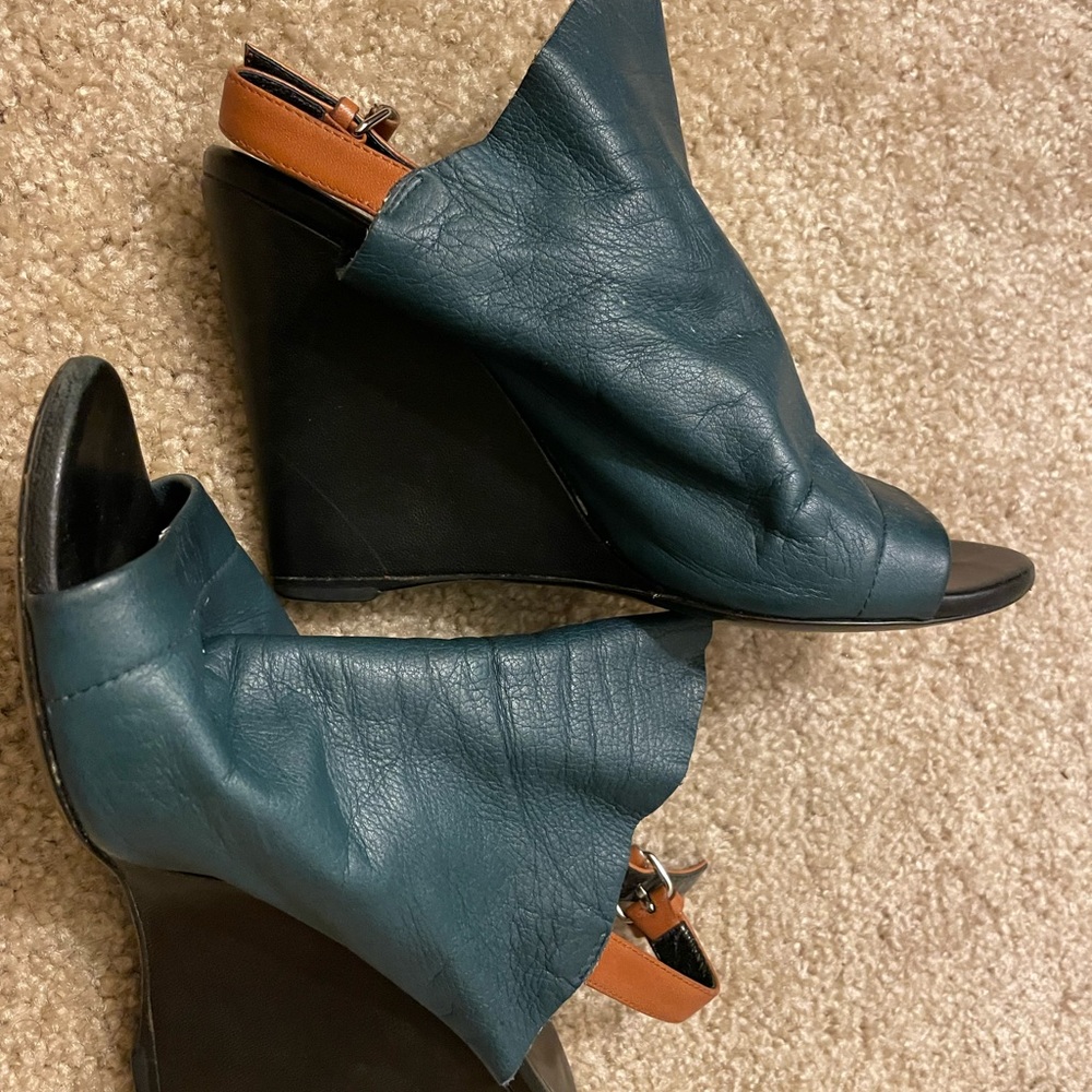 Balenciaga Wedge Size 38 - Picture 2 of 5